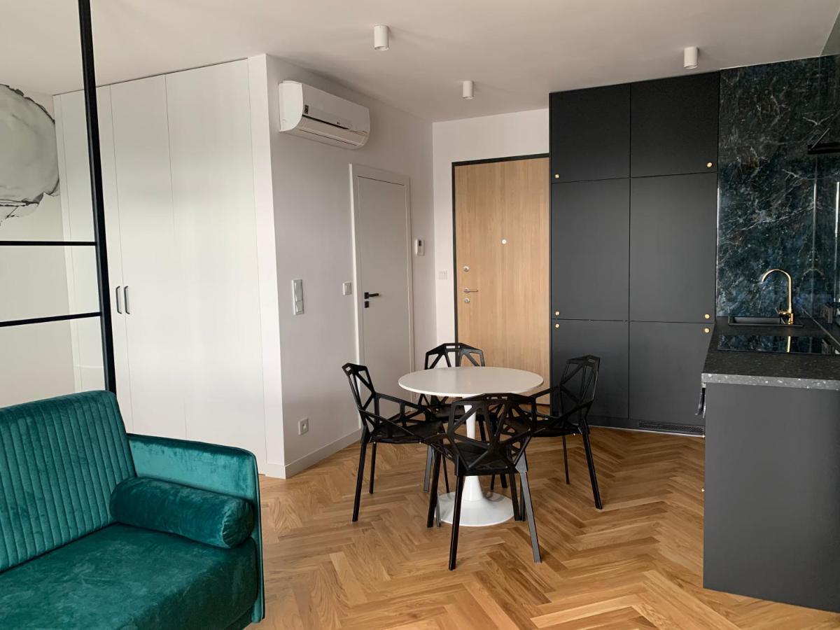 Apartamenty Wola Goleszowska Варшава Экстерьер фото